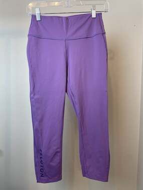 Peloton Women’s Purple Athletic Leggings Lightweight Size Medium Workout